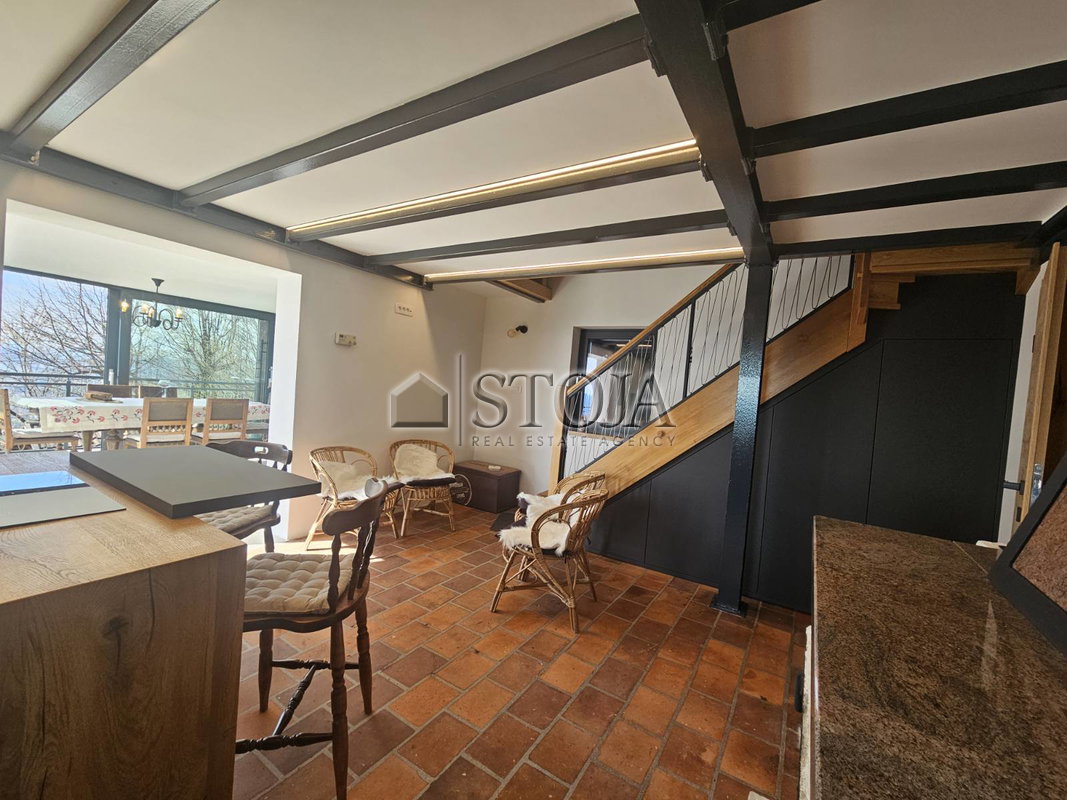 Location: Gorenjska, Cerklje na Gorenjskem, Apno