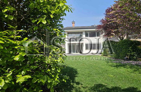 Location: Ljubljana mesto, Center, Center