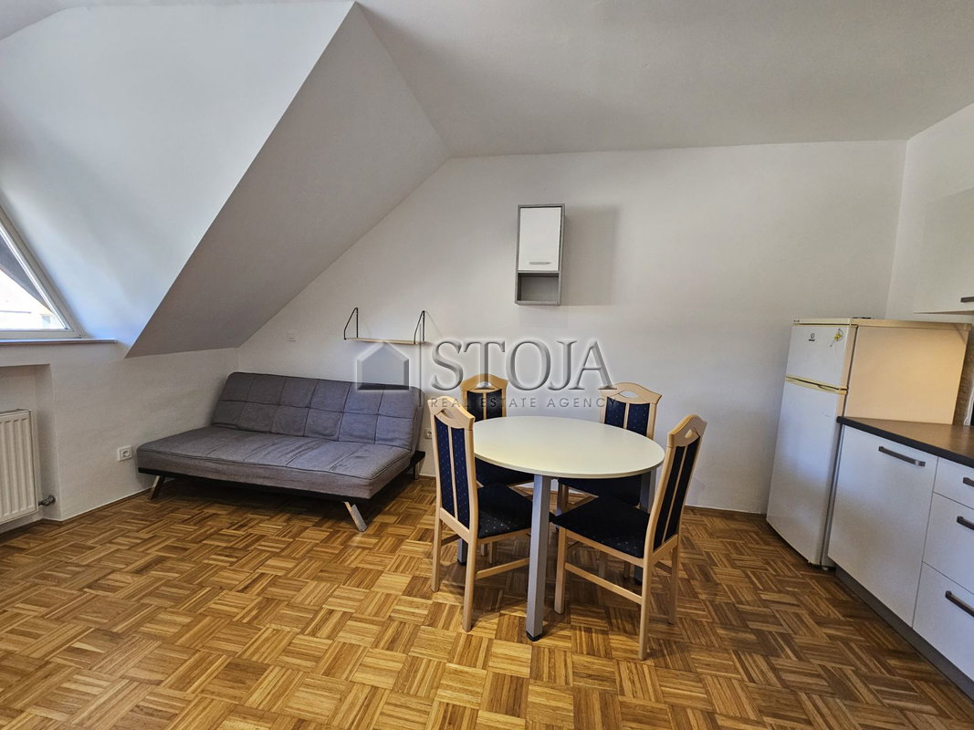 Lokacija: Ljubljana mesto, Šiška, Šiška