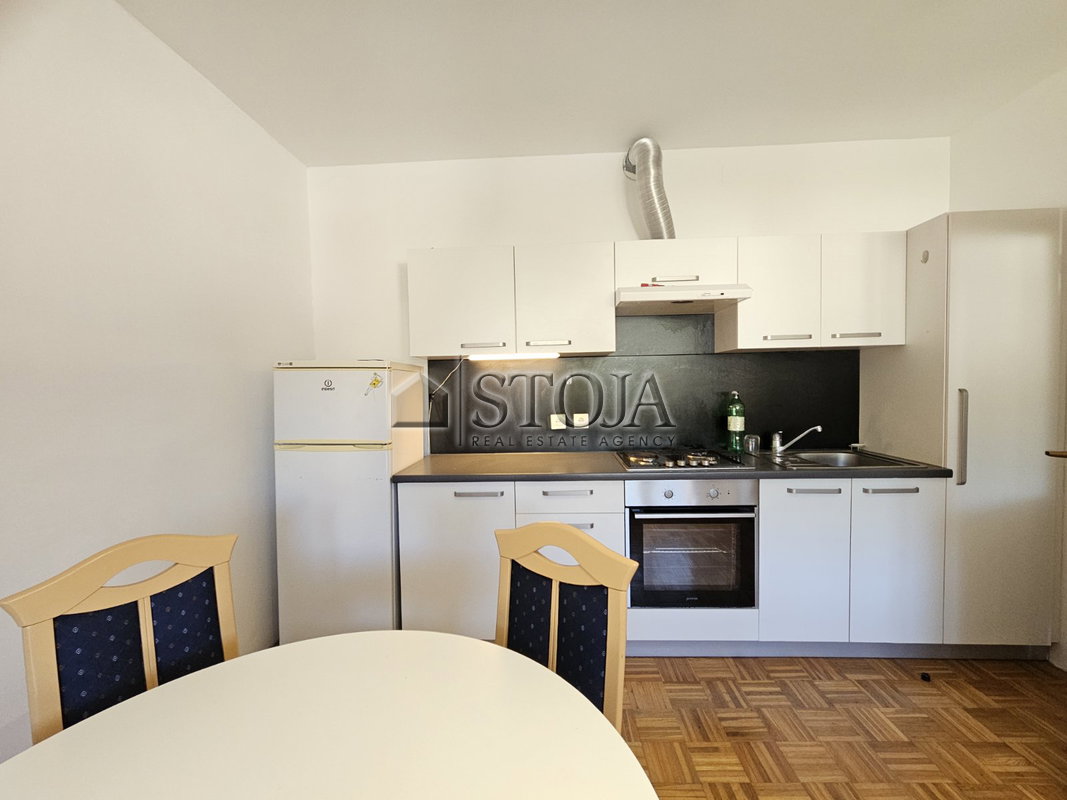 Lokacija: Ljubljana mesto, Šiška, Šiška