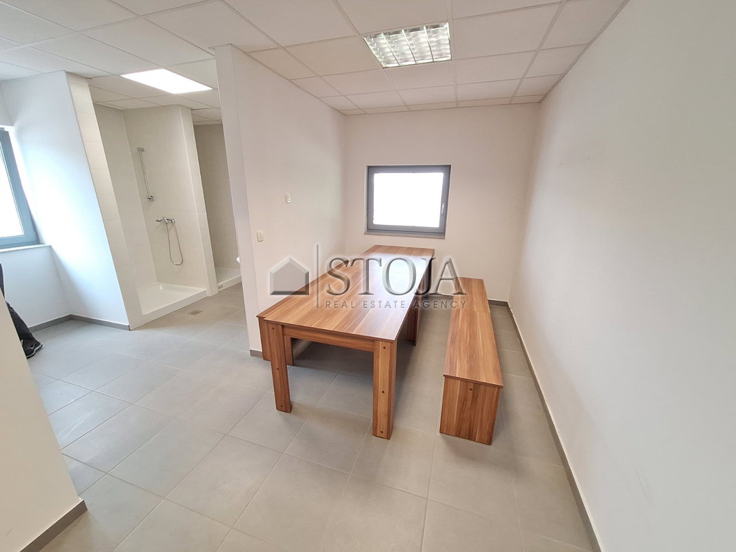 Lokacija: Ljubljana okolica, Logatec, Logatec