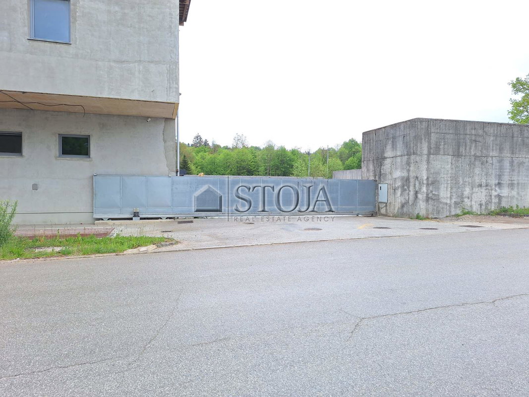 Lokacija: Ljubljana okolica, Logatec, Logatec