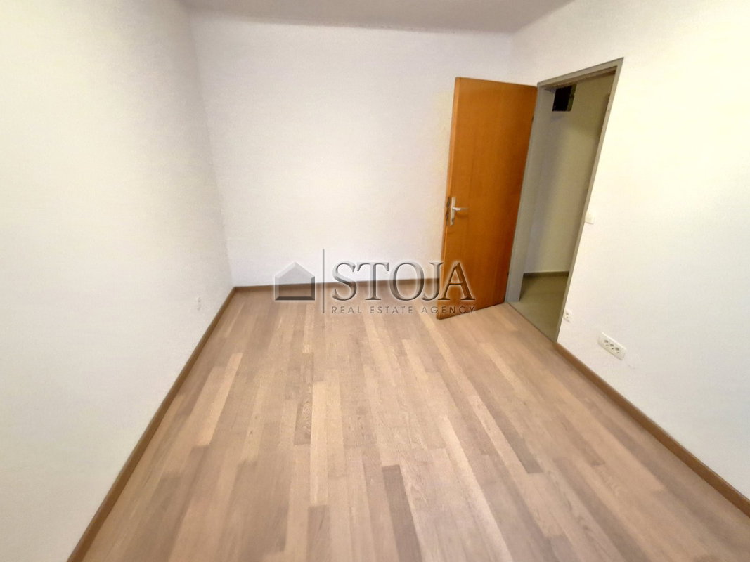 Lokacija: Ljubljana mesto, Bežigrad, Bs3