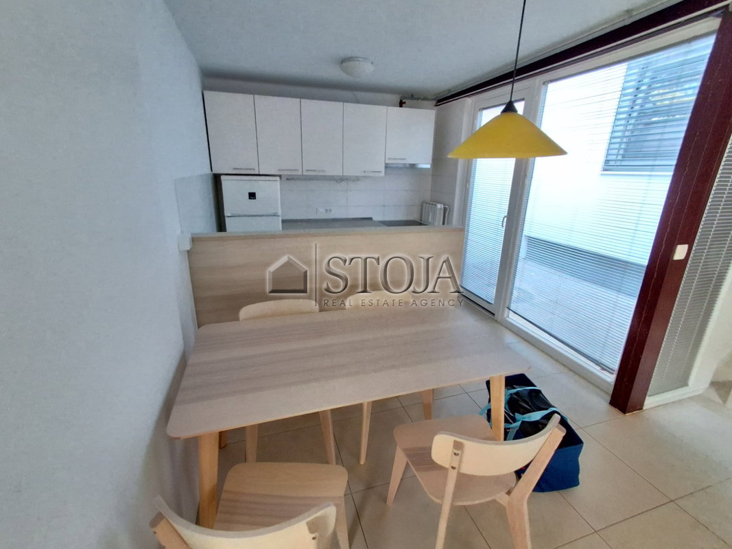 Lokacija: Ljubljana mesto, Bežigrad, Bs3