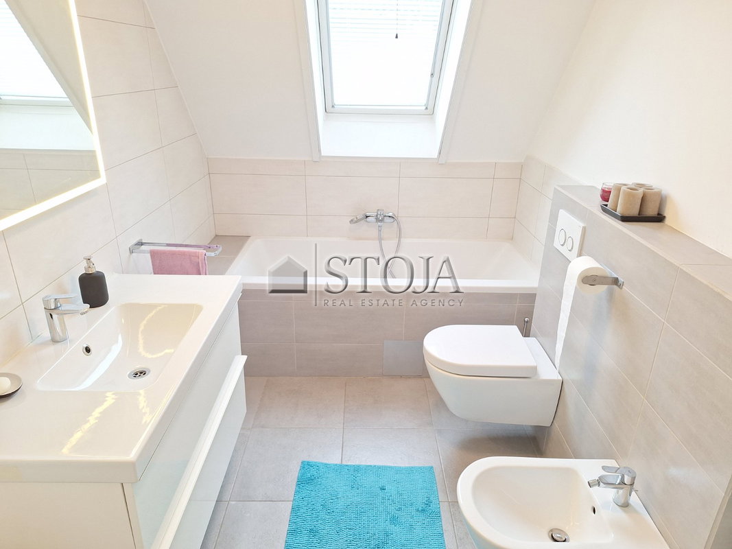 Lokacija: Ljubljana mesto, Šiška, Podutik
