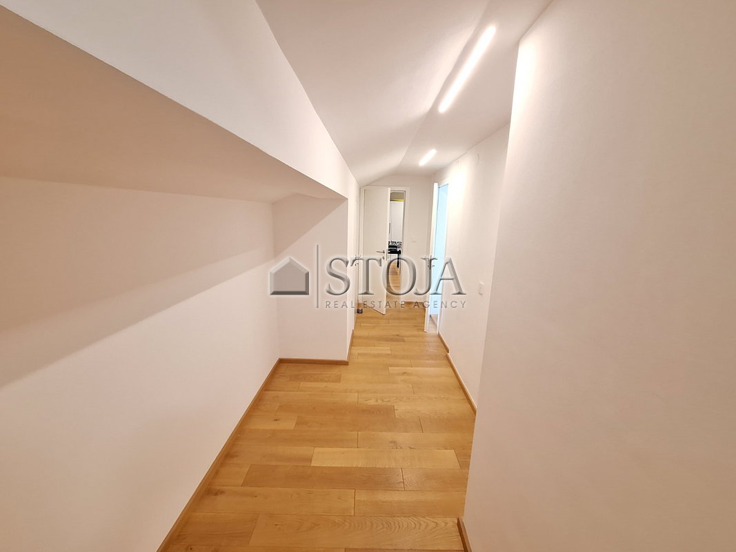 Lokacija: Ljubljana mesto, Šiška, Podutik