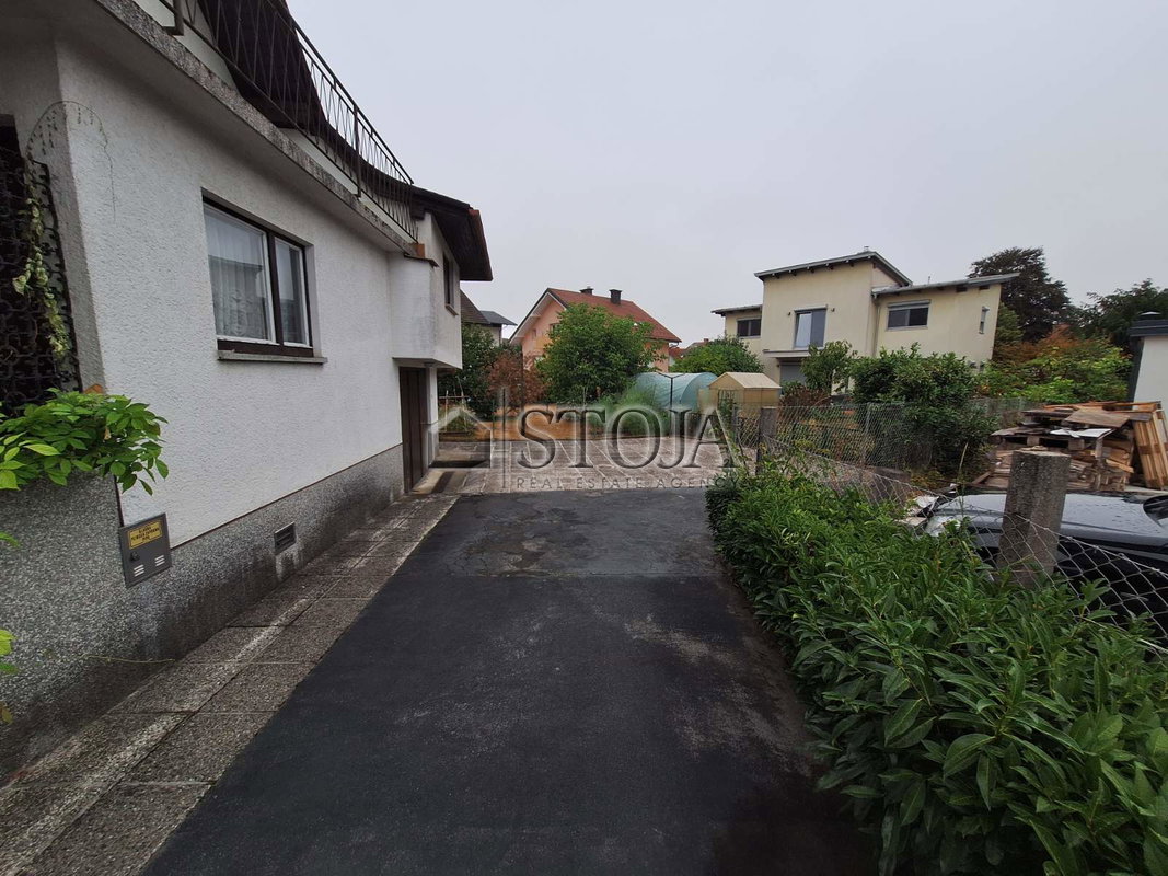 Location: Ljubljana okolica, Domžale, Rodica