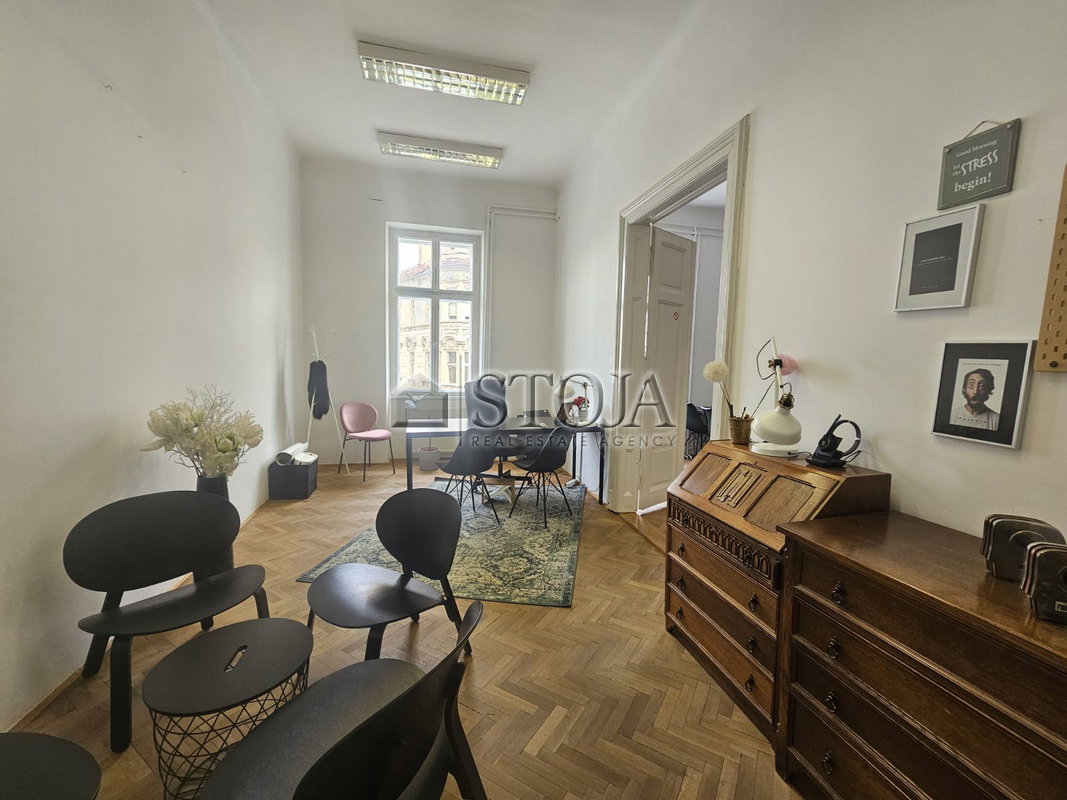 Lokacija: Ljubljana mesto, Center, Center