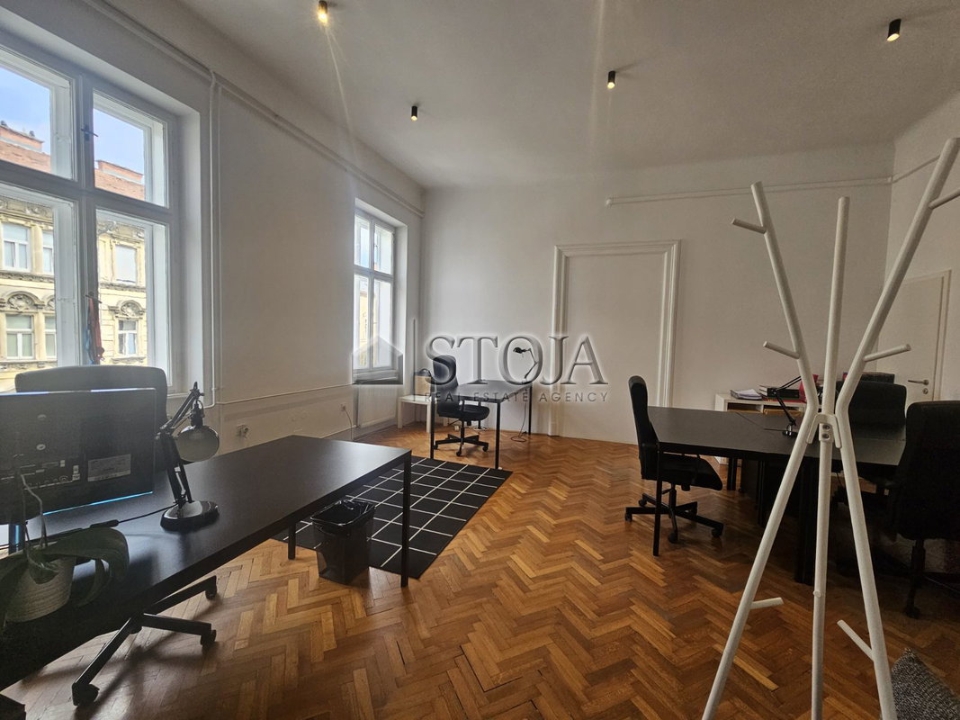 Lokacija: Ljubljana mesto, Center, Center