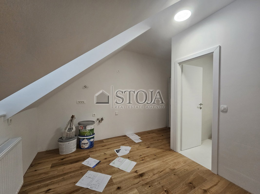 Location: Ljubljana mesto, Šiška, Šiška
