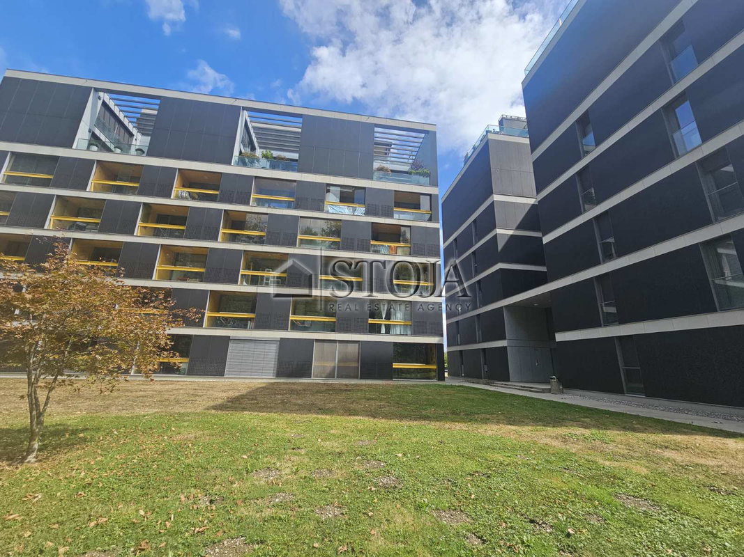 Location: Ljubljana mesto, Šiška, Šiška