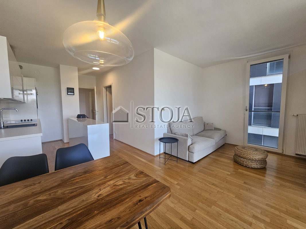 Location: Ljubljana mesto, Šiška, Šiška