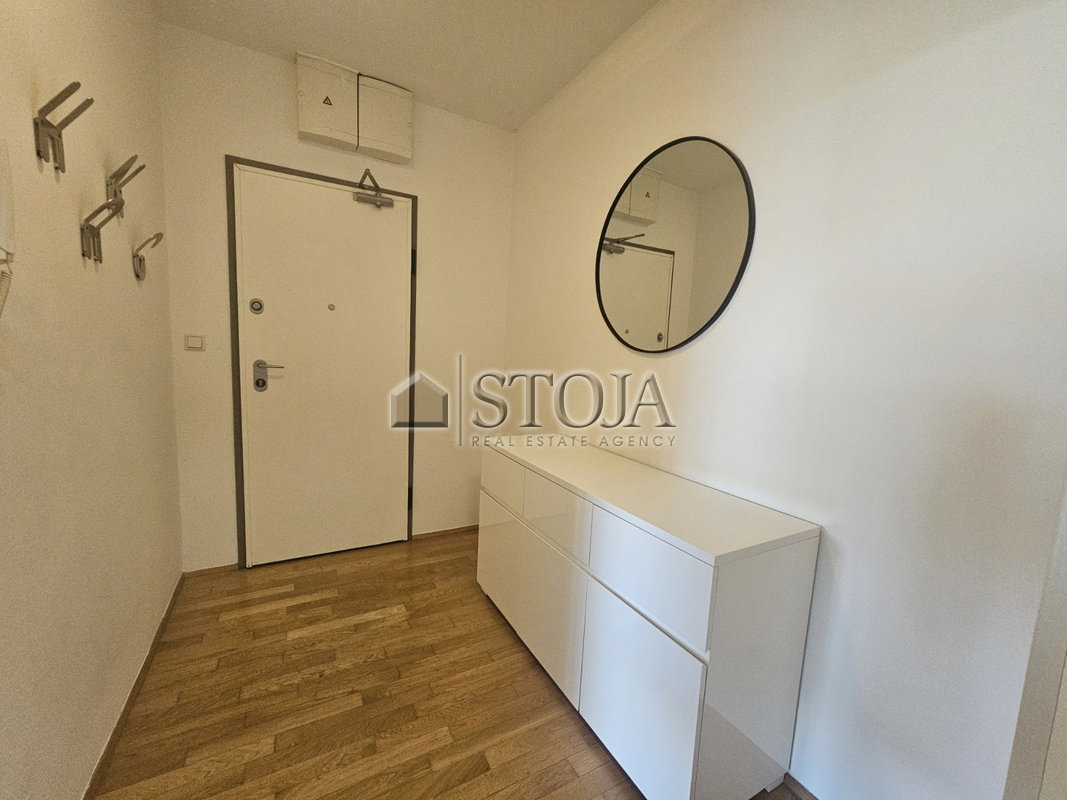 Location: Ljubljana mesto, Šiška, Šiška