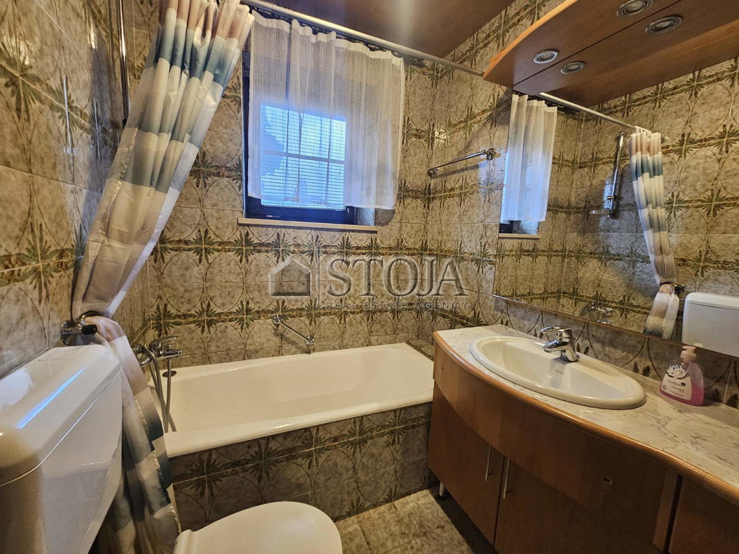 Lokacija: Gorenjska, Radovljica, Lesce