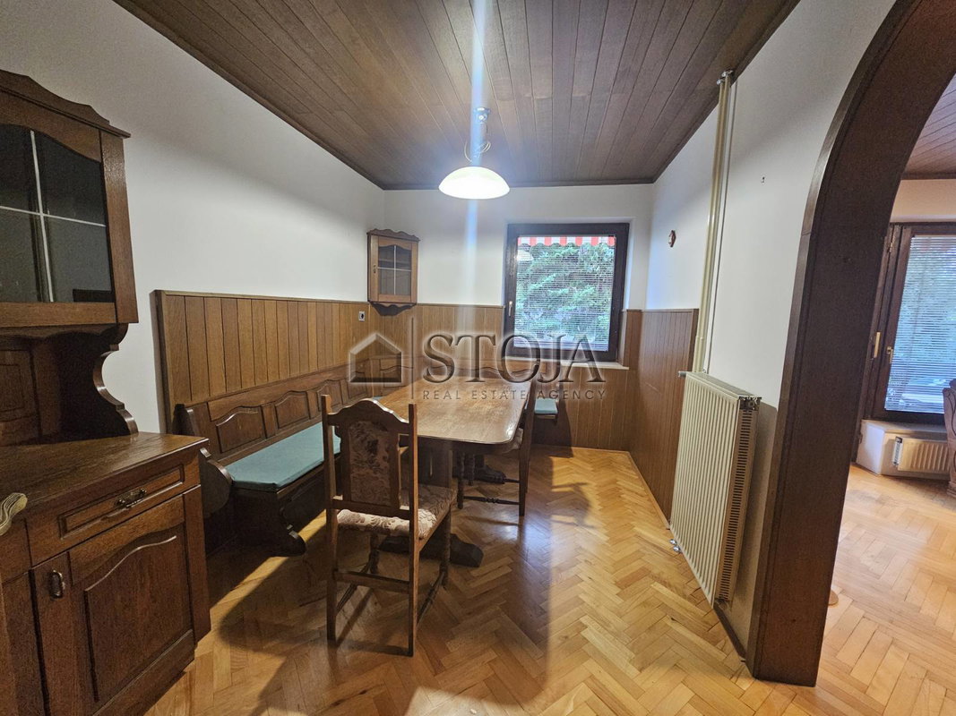 Lokacija: Gorenjska, Radovljica, Lesce