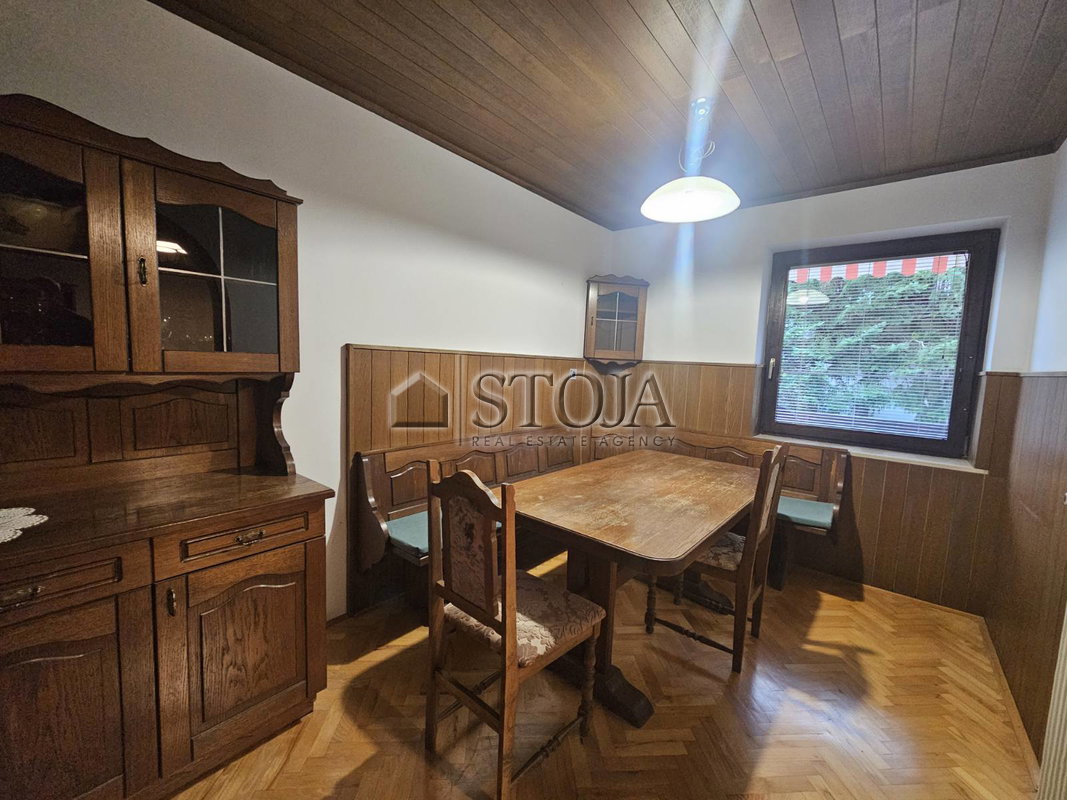 Lokacija: Gorenjska, Radovljica, Lesce