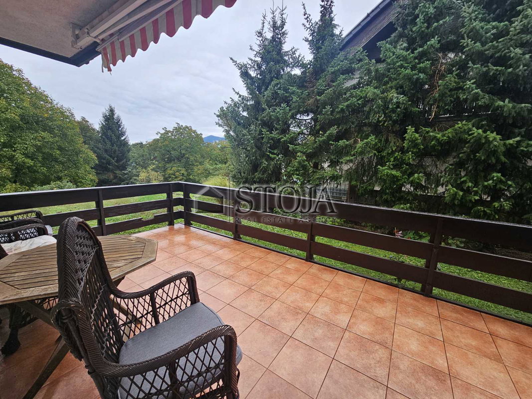 Lokacija: Gorenjska, Radovljica, Lesce