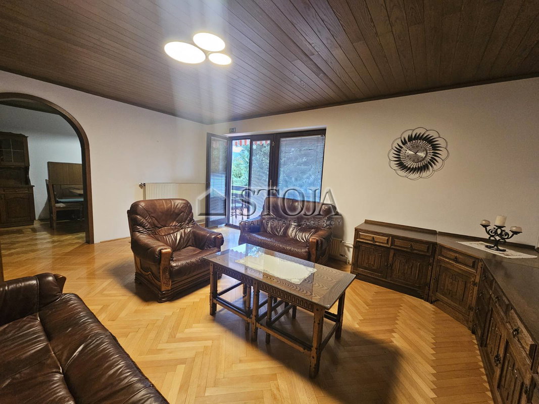 Lokacija: Gorenjska, Radovljica, Lesce