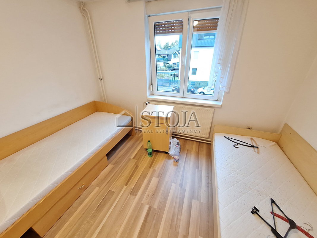 Lokacija: Ljubljana mesto, Šiška, Koseze