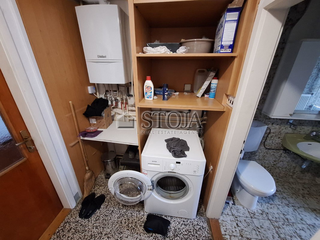 Lokacija: Ljubljana mesto, Šiška, Koseze