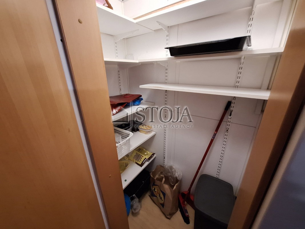 Lokacija: Ljubljana mesto, Šiška, Koseze