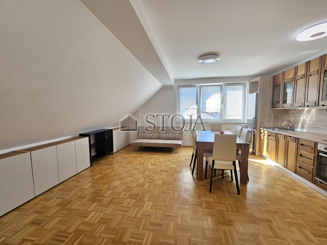 Location: Ljubljana okolica, Ivančna Gorica, Ivančna Gorica