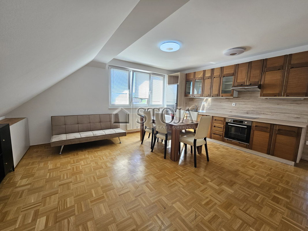 Location: Ljubljana okolica, Ivančna Gorica, Ivančna Gorica