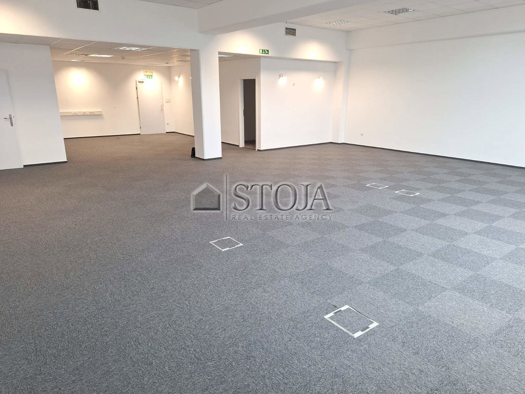 Lokacija: Ljubljana mesto, Moste-Polje, BTC