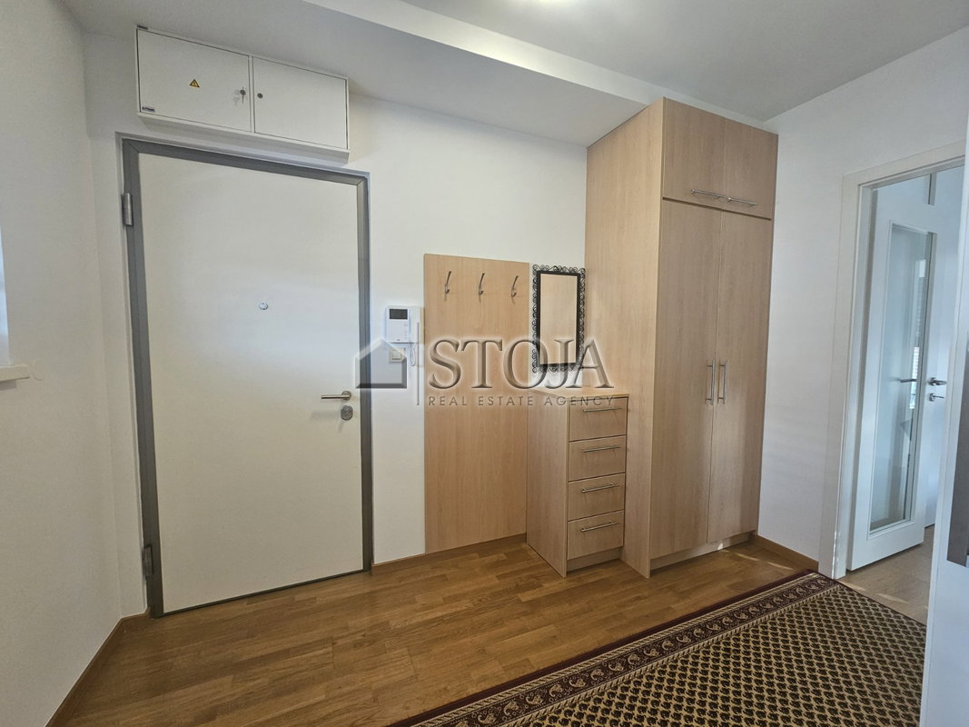 Lokacija: Ljubljana mesto, Šiška, Dravlje