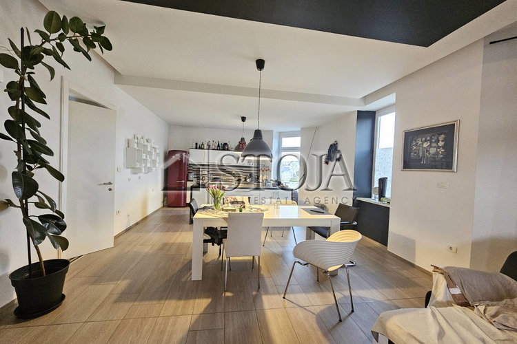 Lokacija: Ljubljana okolica, Medvode, Medvode