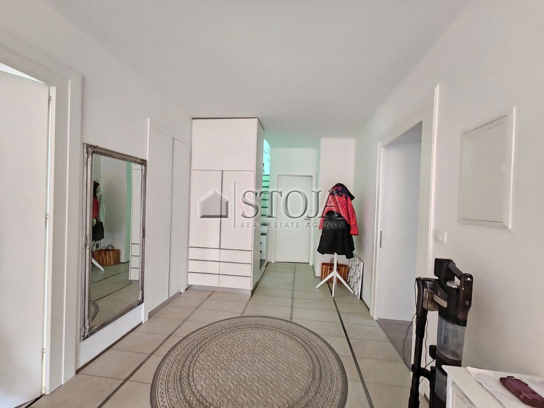 Lokacija: Ljubljana okolica, Medvode, Medvode