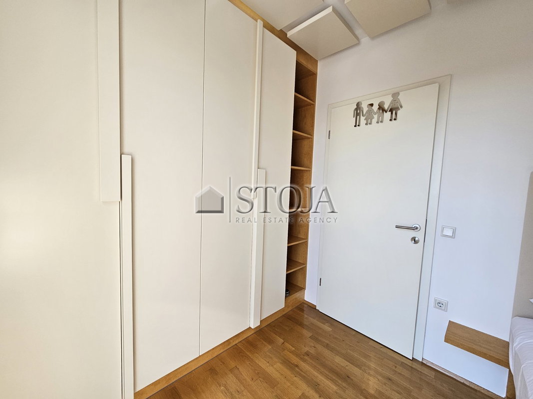 Lokacija: Ljubljana mesto, Šiška, Podutik