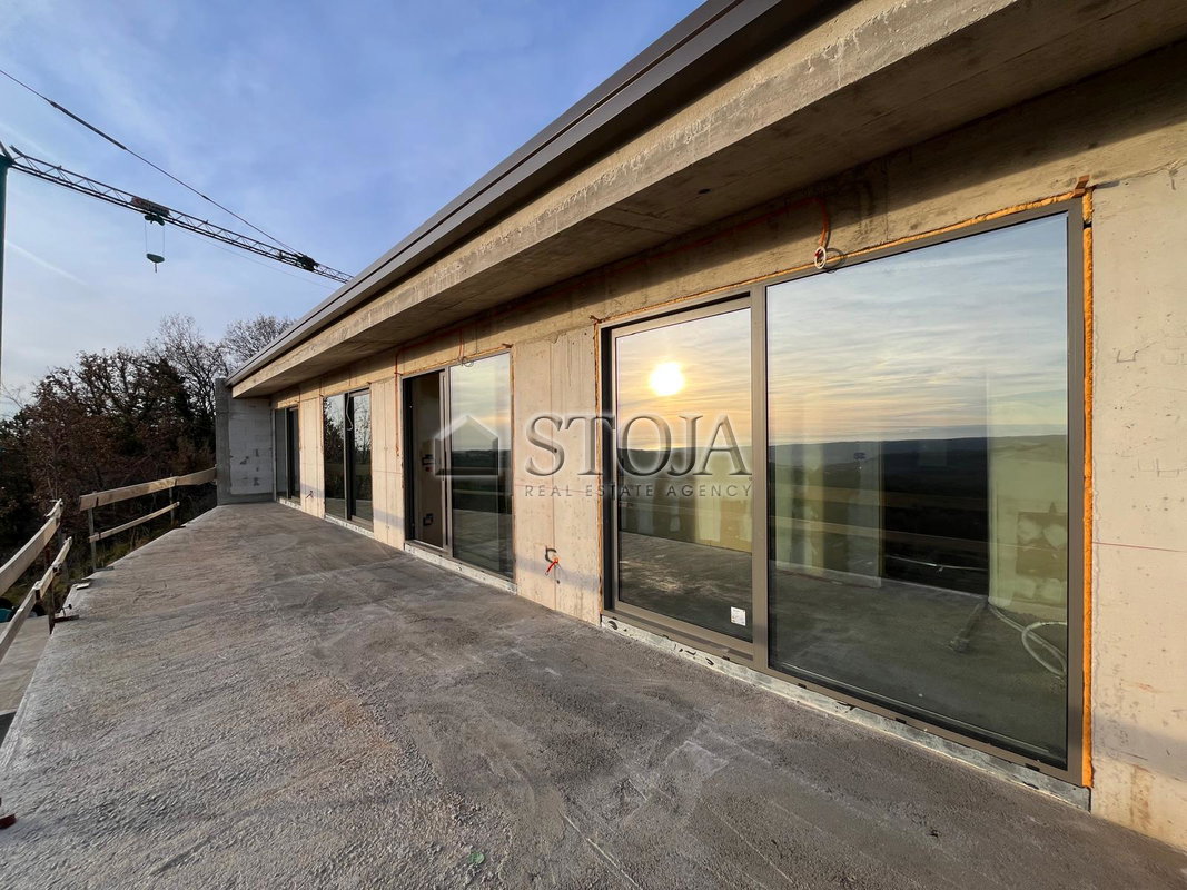 Location: Hrvaška, Istarska županija, Buje