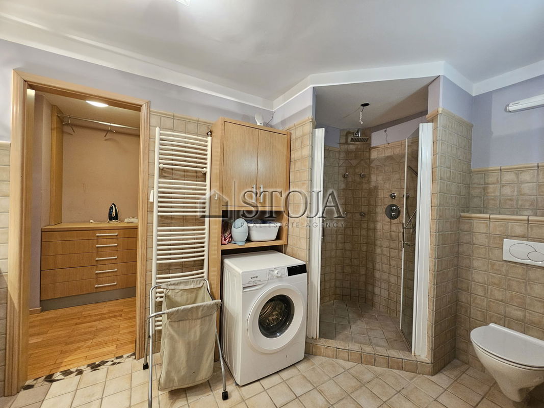 Location: Ljubljana City, Bežigrad, Bežigrad