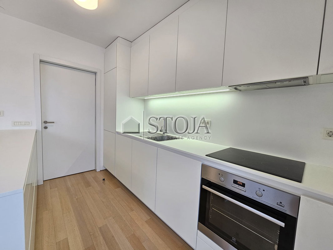 Lokacija: Ljubljana mesto, Center, Center