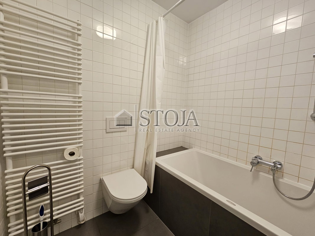 Lokacija: Ljubljana mesto, Center, Center