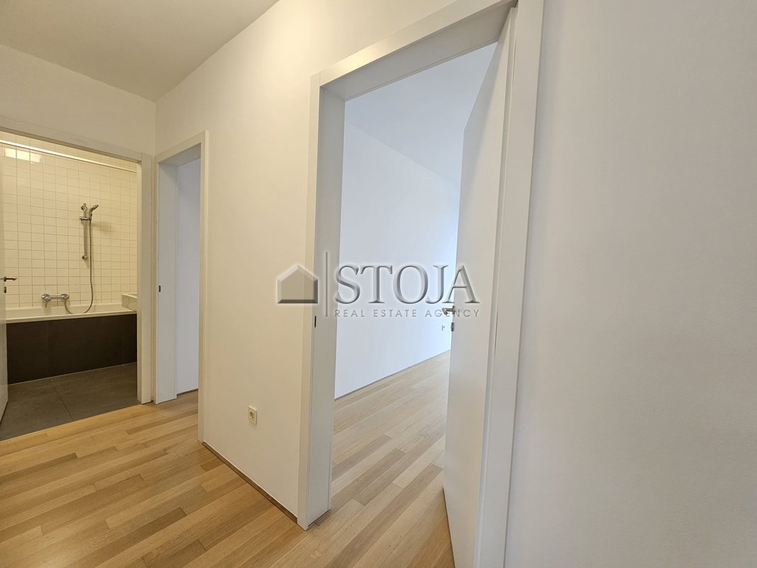 Lokacija: Ljubljana mesto, Center, Center