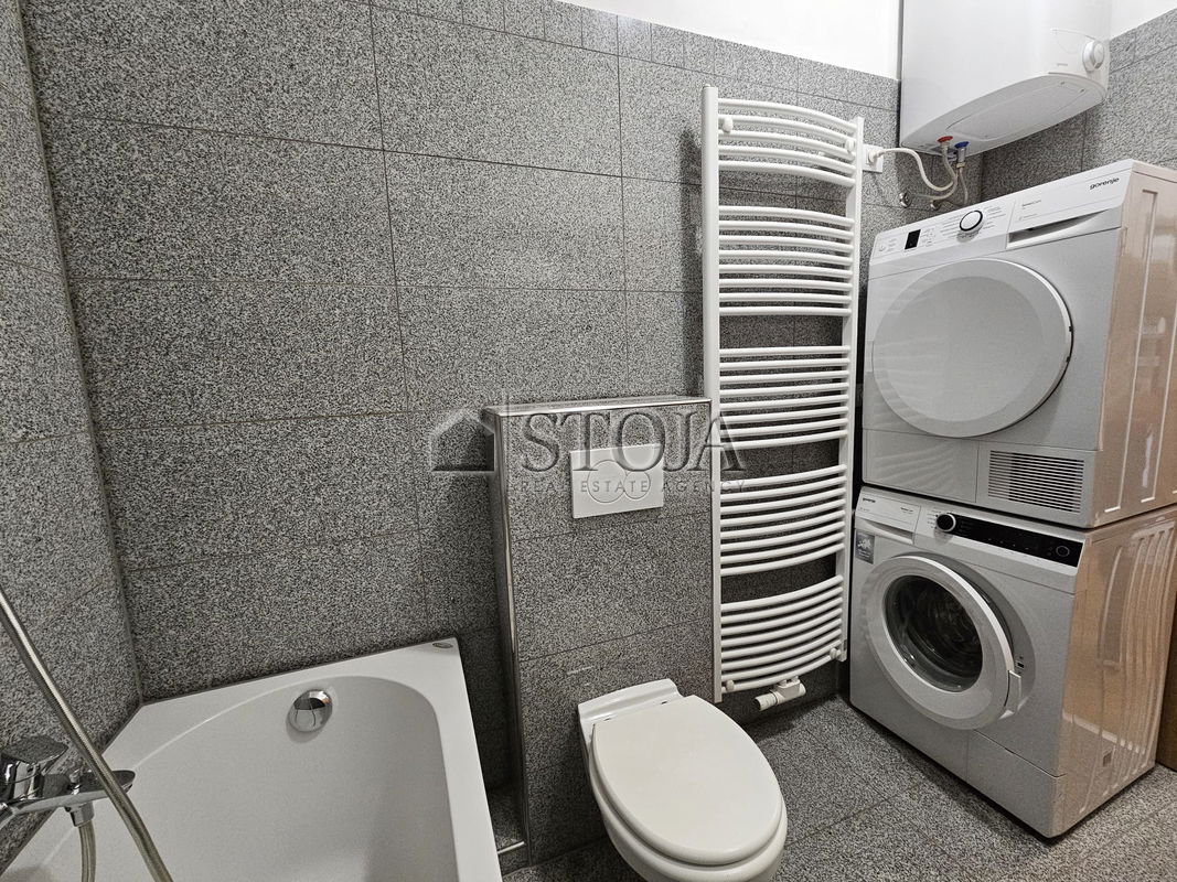 Lokacija: Ljubljana mesto, Center, Center