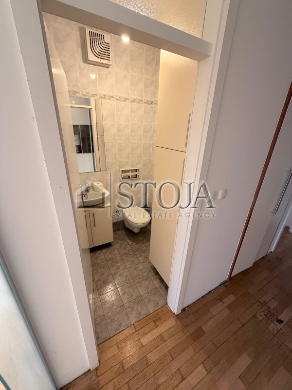Location: Ljubljana mesto, Šiška, Mostec