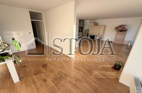 Lokacija: Ljubljana mesto, Šiška, Mostec