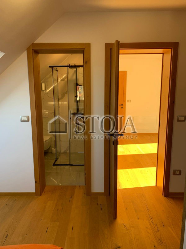Location: Ljubljana okolica, Grosuplje, Grosuplje