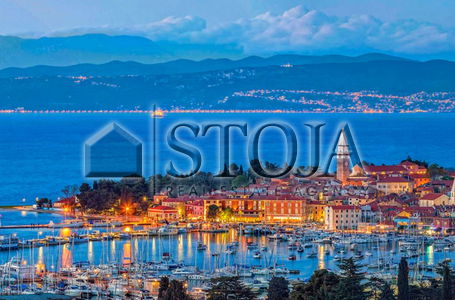 Lokacija: Obalno - kraška, Izola