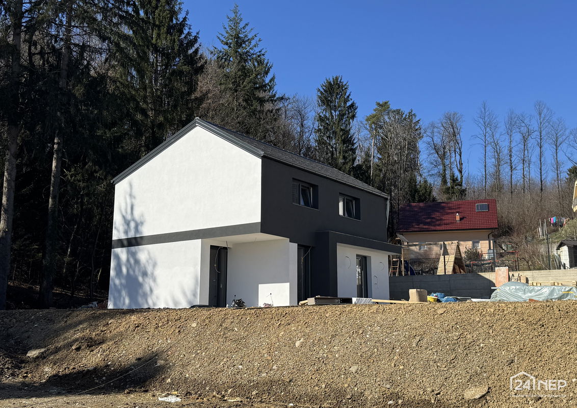 Lokacija: Podravska, Hoče - Slivnica, Radizel