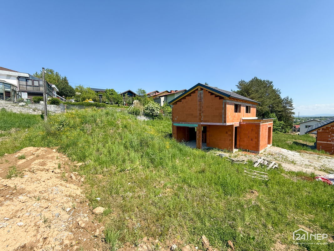 Lokacija: Podravska, Hoče - Slivnica, Radizel