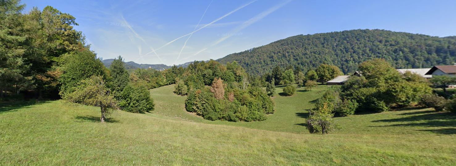Lokacija: Ljubljana okolica, Dobrova - Polhov Gradec, Šujica